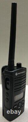 Motorola VHF Two-Way Radio Walkie Talkie with Battery Charger RDM207