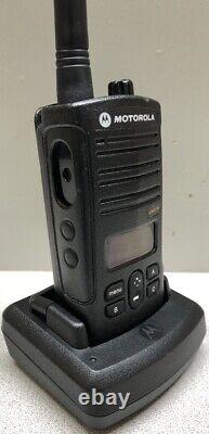 Motorola VHF Two-Way Radio Walkie Talkie with Battery Charger RDM207