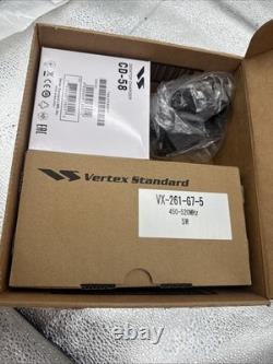 Motorola/Vertex UHF VX-261-G7-5, 450-520MHz Radio NEW IN ORIGINAL BOX S3