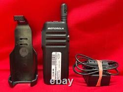 Motorola WAVE TLK 100 Two-Way 8 Channel Radio 4G LTE WiFi HK2112A (SS2092602)