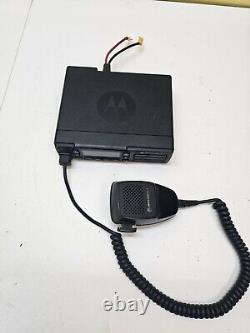 Motorola XPR2500 MOTOTRBO 403-470 MHz UHF Two Way Radio AAM02QNH9JA1AN