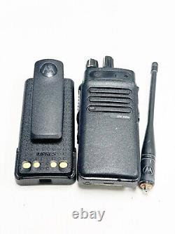 Motorola XPR3300e AAH02RDC9VA1AN UHF Two-Way Radio With Battery