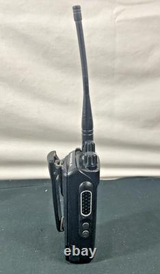 Motorola XPR3300e UHF Two Way Radio Walkie Talkie AAH02RDC9VA1AN With Antenna