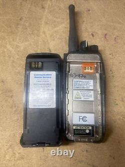 Motorola XPR6350 UHF AAH55QDC9LA1AN Two Way Radio with Charger Base Battery UNTEST