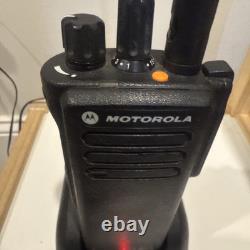 Motorola XPR7380 800/900MHz MOTOTRBO Two-Way Radio AAH56UCN9KB1AN with Battery