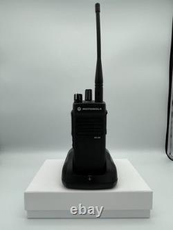 Motorola XPR 3300 UHF MOTOTRBO Portable Radio BAT-CHG- Free Programming