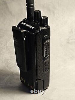 Motorola XPR 3500e (AAH02RDH9VA7AN-AMA) Two Way Radio UHF (Very Good Condition)