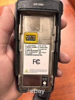 Motorola XPR 7550e Two Way Radio R02.60.03 + Charger