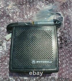 Motorola XTL5000 700/800 MHZ Digital Radio P25 Police M20URS9PW1AN withAccessories