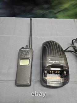 Motorola XTS2500 136-174 MHz VHF Two Way Radio H46KDD9PW5BN w Charger