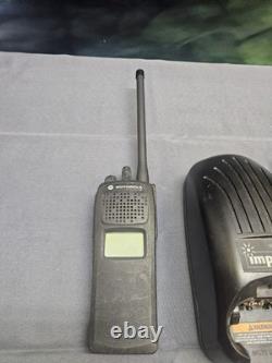 Motorola XTS2500 136-174 MHz VHF Two Way Radio H46KDD9PW5BN w Charger