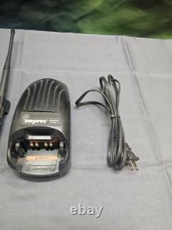 Motorola XTS2500 136-174 MHz VHF Two Way Radio H46KDD9PW5BN w Charger