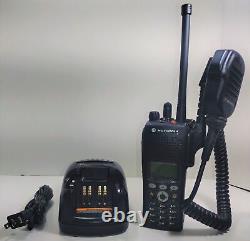 Motorola XTS2500 Model III 700/800 MHz P25 Digital Two-Way Radio H46UCH9PW7BN