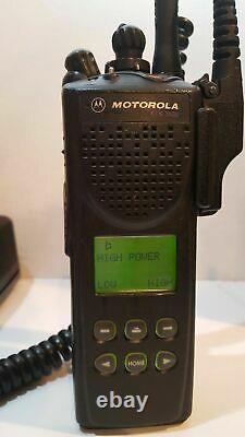 Motorola XTS3000 UHF 403-470 MHz Digital IMBE Smartzone Omnilink XTS 3000 Radio