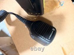 Motorola XTS5000R H18UCF9PW6AN 800MHz Two Way Radio ASTRO P25 Battery Antenna