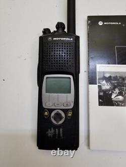 Motorola XTS5000 136-174 MHz VHF P25 Two Way Radio H18KEF9PW6AN w Charger