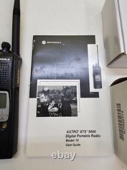 Motorola XTS5000 136-174 MHz VHF P25 Two Way Radio H18KEF9PW6AN w Charger