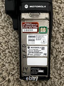 Motorola XTS 1500 Model H66UCD9PW5BN Portable Two-Way Radio with Battery & Mic