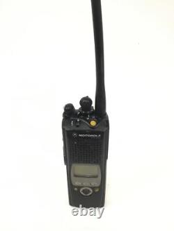Motorola XTS 5000 H18UCF9PW6AN Two Way Radio with Charging Base & Ac Adapter