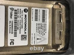 Motorola XTS 5000 H18UCF9PW6AN Two Way Radio with Charging Base & Ac Adapter
