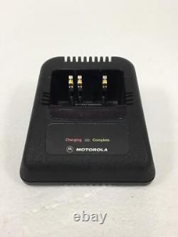 Motorola XTS 5000 H18UCF9PW6AN Two Way Radio with Charging Base & Ac Adapter