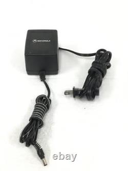 Motorola XTS 5000 H18UCF9PW6AN Two Way Radio with Charging Base & Ac Adapter