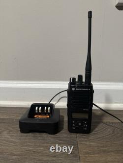 Motorola Xpr 3500e UHF Pre-Owned Starter Pack Single Radio Kit Working