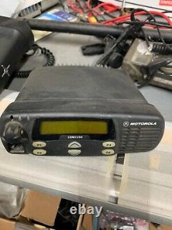 Motorola cdm1250 vhf two way mobile radio 136-174mhz 64ch 45w