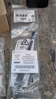 NEW Motorola R7 Two-Way Digital Radio AAH06RDC9RA1AN MOTOTRBO 403-512M 4W NKP