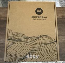 NEW Motorola R7 Two-Way Digital Radio UHF MHz AAH06RDN9RA1AN