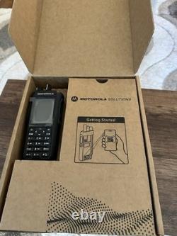NEW Motorola R7 Two-Way Digital Radio UHF MHz AAH06RDN9RA1AN