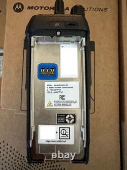 NEW Motorola R7 Two-Way Digital Radio UHF MHz AAH06RDN9RA1AN