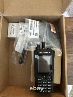NEW Motorola R7 Two-Way Digital Radio UHF MHz AAH06RDN9RA1AN