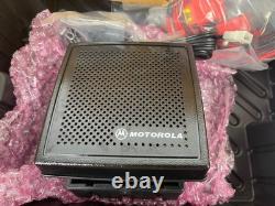 NEW Motorola XTL5000 M20URS9PW1AN 764-870MHz 35W Complete with Accessories