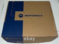 NEW OEM Motorola R7 Two-Way Digital Radio AAH06RDN9RA1AN MOTOTRBO 403-527 MHz 4W
