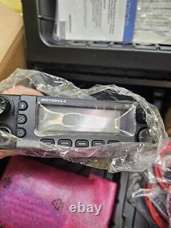 NEW in Box Motorola XTL5000 380-470 MHz UHF Two Way Radio O5 Head M20QSS9PW1AN
