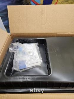 NEW in Box Motorola XTL5000 P25 136-174 MHz VHF Two Way Radio M20KSS9PW1AN