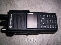 NICE Motorola XPR 7550e two-Way radio withCharger & Impres Batt AAH56RDN9WA1AN