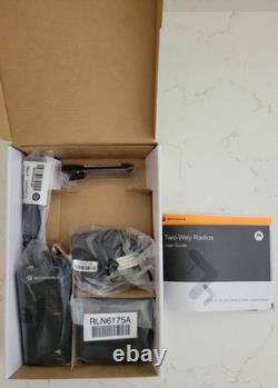 New In-Box Motorola RDX RDV5100 Two-Way Business Radio Walkie Talkie NO BATTERY
