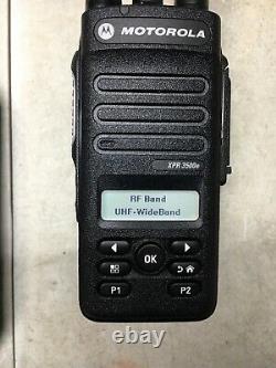 QTY 12 Motorola MOTOTRBO XPR3500e UHF AAH02RDH9VA1AN Two Way Radios w Chargers