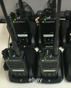 Qty5 Motorola MOTOTRBO XPR3500e UHF AAH02RDH9VA1AN Two Way Radios w Chargers