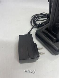 RDV2080d Motorola Two Way Radio 7 Channels with Dock, Adapter, HMN9026E Working