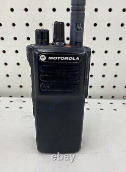 VGC Motorola XPR 7350e AAH56JDC9WA1AN VHF 150.8 173.4MHz Two Way Radio Charger