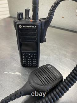 VGC Motorola XPR 7550e AAH56RDN9WA1AN Two Way Radio UHF 403-512 MHz Mic Battery