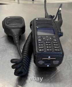 VGC Motorola XPR 7550e AAH56RDN9WA1AN Two Way Radio UHF 403-512 MHz Mic Battery