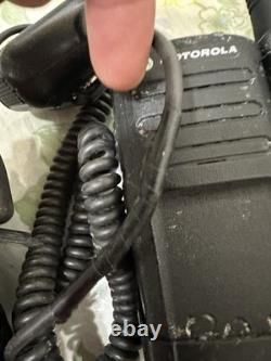 X3 MOTOROLA TWO WAY RADIOS (3x RMU2040) 1 Chargers & 3 Clips Included, Read Des