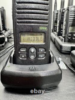 11 radios bidirectionnelles Motorola CP110 UHF 16 canaux et batterie H96RCF9AA2AA-H96RCF9AA2BA
