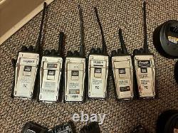 1 Motorola CP200d AAH01QDC9JC2AN UHF 16 Channel Two-Way Radio 	<br/> 
 <br/>Un Motorola CP200d AAH01QDC9JC2AN UHF radio bidirectionnelle à 16 canaux.