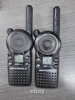 2 Lot Motorola Cls1110 W Chargers Cradles Radio À Deux Voies Black Walkie Talkie