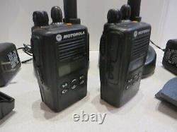 2 Motorola Ex560 Xls 16ch 4w Uhf 450-512mhz Radio À Deux Voies Aah38sdf9du6an Avec Batt